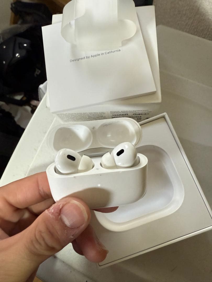 AirPods 本体 ホワイト 充電ケース付き