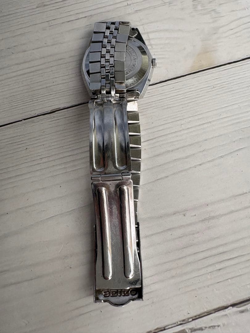 SEIKO ロードマチック 黒文字盤 ビンテージ自動巻き時計 動作品 (レ55)