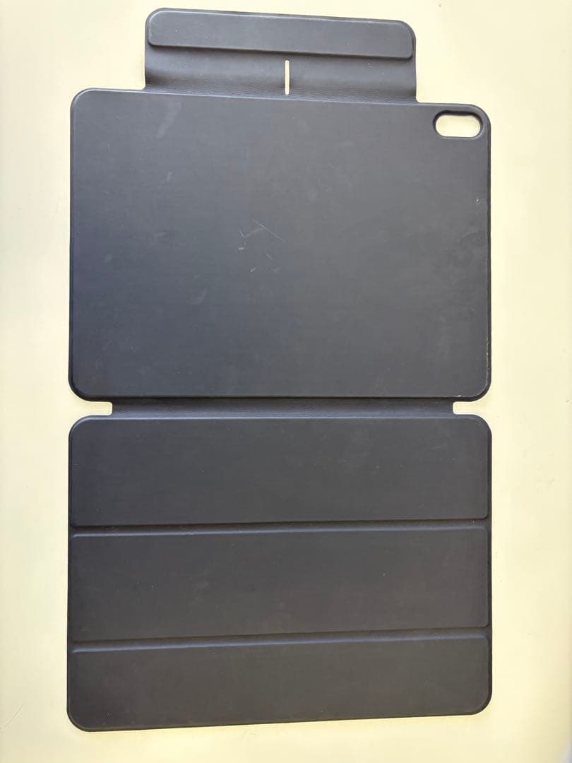 iPad Air スペースグレー　第6世代 cellular 128