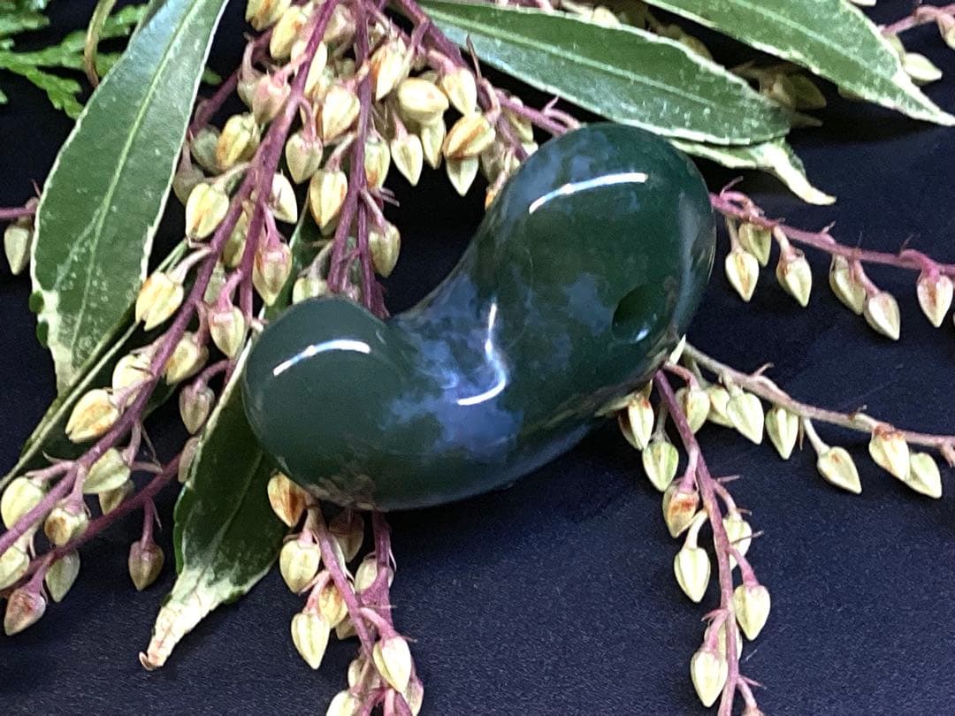 ✳驚きの透かし‼️花仙山*出雲【碧玉】　皆無の逸品‼️ 本物をコレクション御守りに‼️