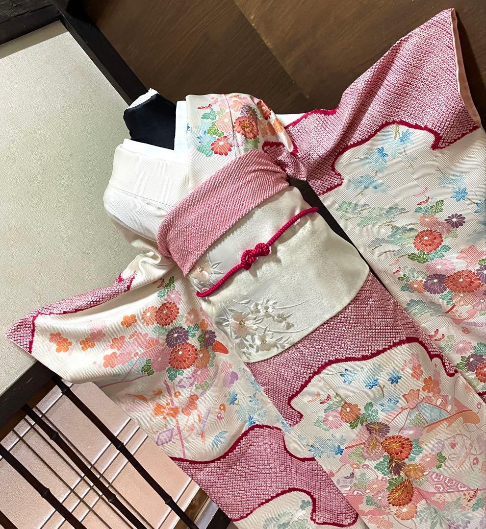 振袖 フルセット6点サイズM〜Ｌ駒刺繍　絞り　宝尽くし花文　金彩　正絹