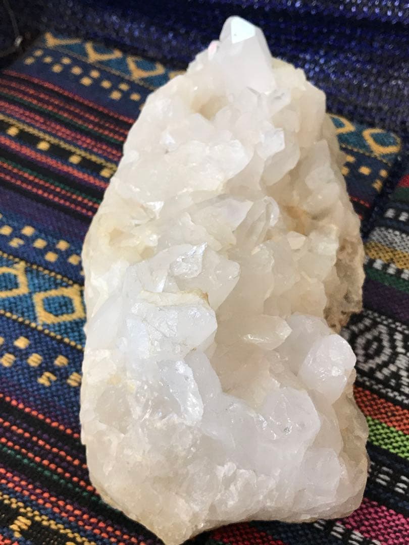 《SHOP》約1.7kg【マダガスカル産/母岩付き水晶/クラスター】[1769