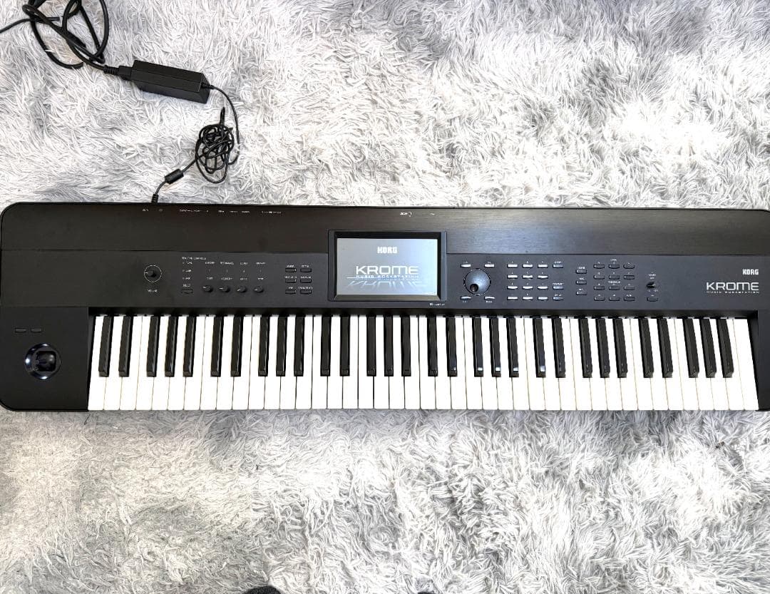 【美品】KORG KROME 73 シンセ ペダル＆キャリーバッグ付