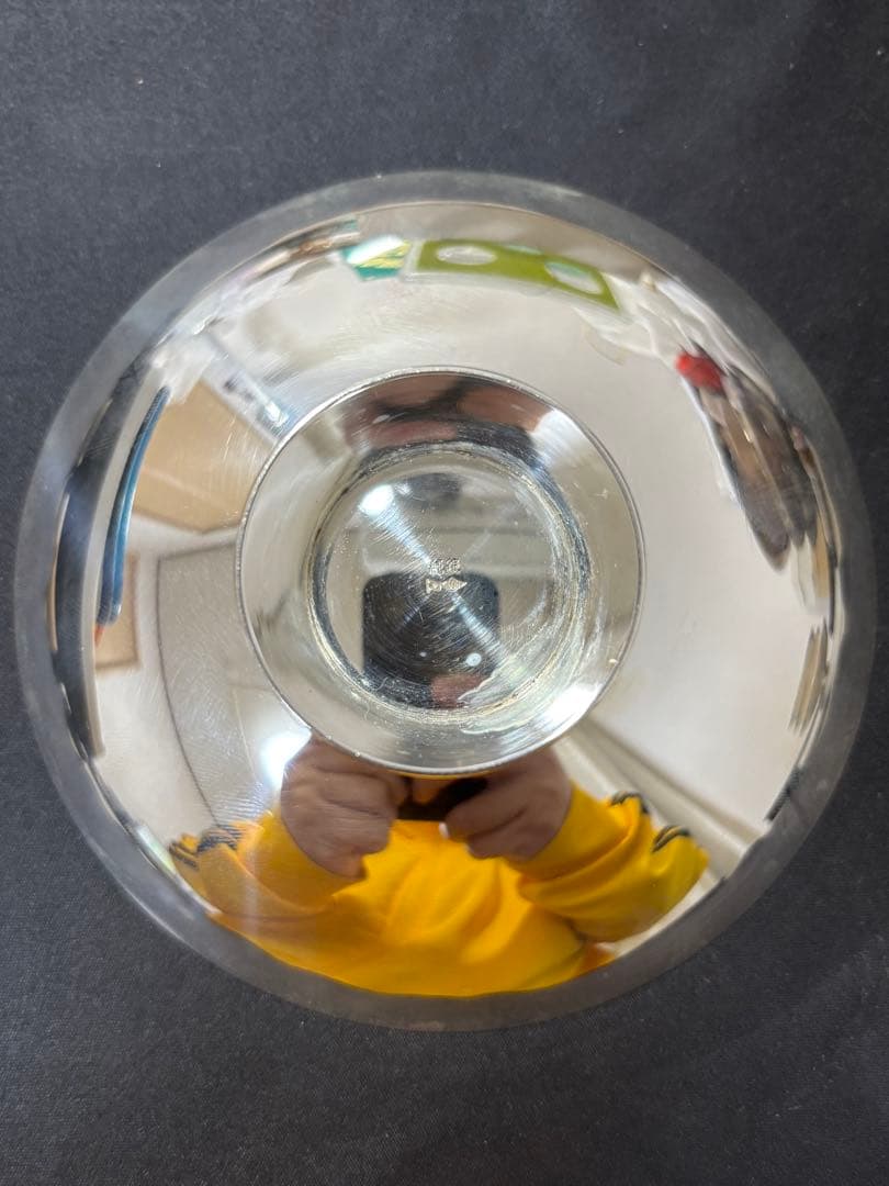 純銀の盃。純銀盃。133.8g！純銀刻印、ホールマーク有り！鋳つぶしに。