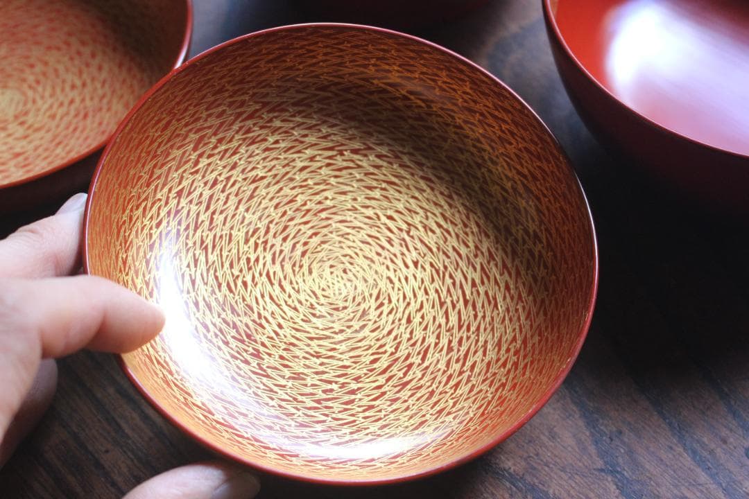 時代逸品！上質朱漆に極上松葉蒔絵の映えるお椀2点（検輪島塗雑煮椀煮物椀