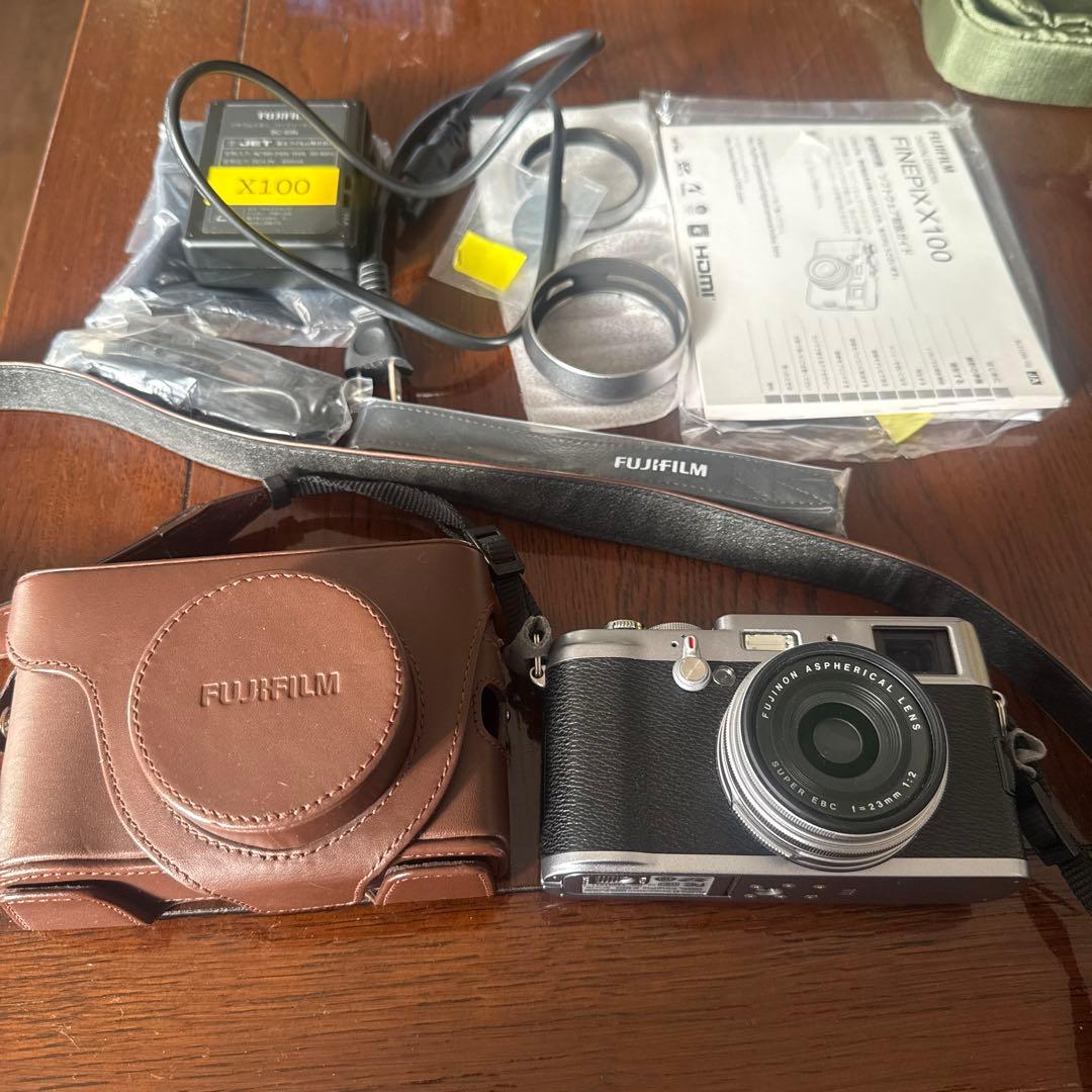 Fujifilm X100 ミラーレスカメラ