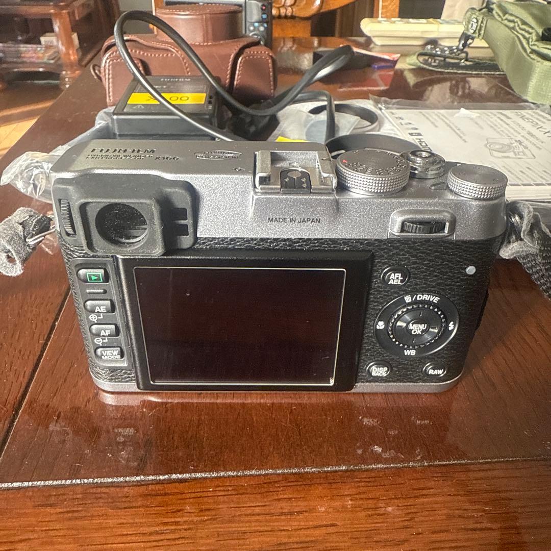 Fujifilm X100 ミラーレスカメラ