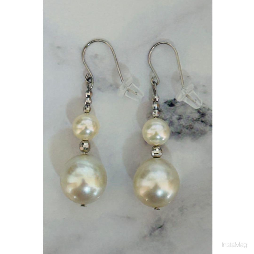 (M0124-2)PT,K18WG南洋白蝶真珠＋アコヤ花珠真珠アメリカンピアス