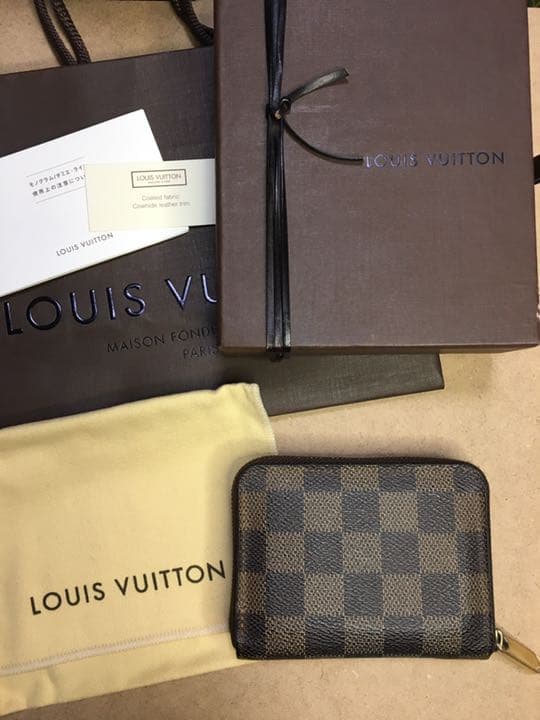 ルイヴィトン　Louis Vuitton ジッピー・ パース　ダミエ