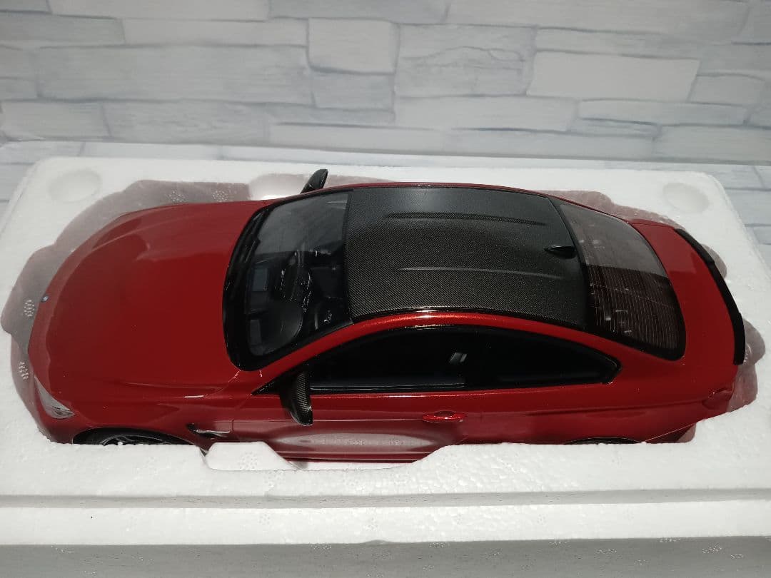 1/18 BMW M4 パフォーマンスエディション　ミニカー　オレンジ