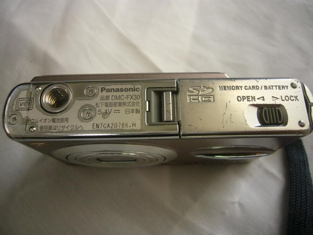 Panasonic　LUMIX DMC-FX30