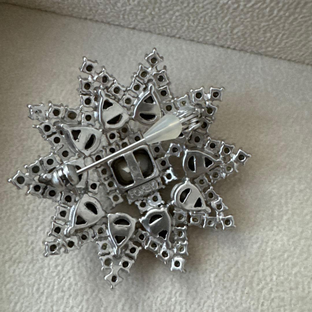 フォクシー　FOXY ブローチ ホワイト　クリスタル