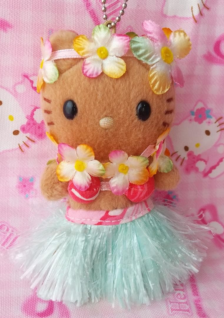 日焼けキティ　キーホルダー　マスコット　ぬいぐるみ　ハワイ　フラダンス