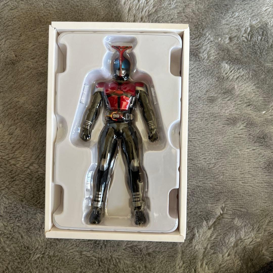 カ*）様 BANDAISHFiguarts仮面ライダーカブトライダーフォーム真骨