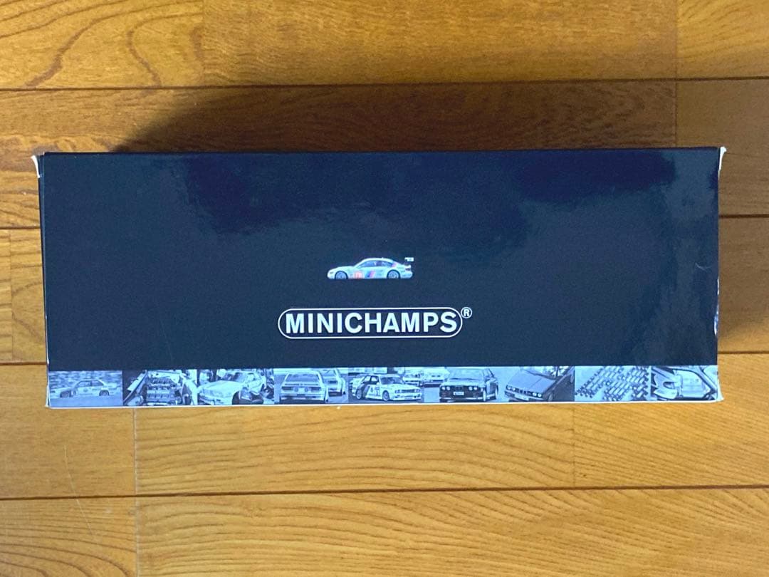 BMW M3 GT2 Le Mans 2010ミニカー 1/18