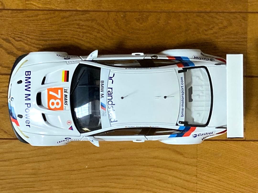 BMW M3 GT2 Le Mans 2010ミニカー 1/18