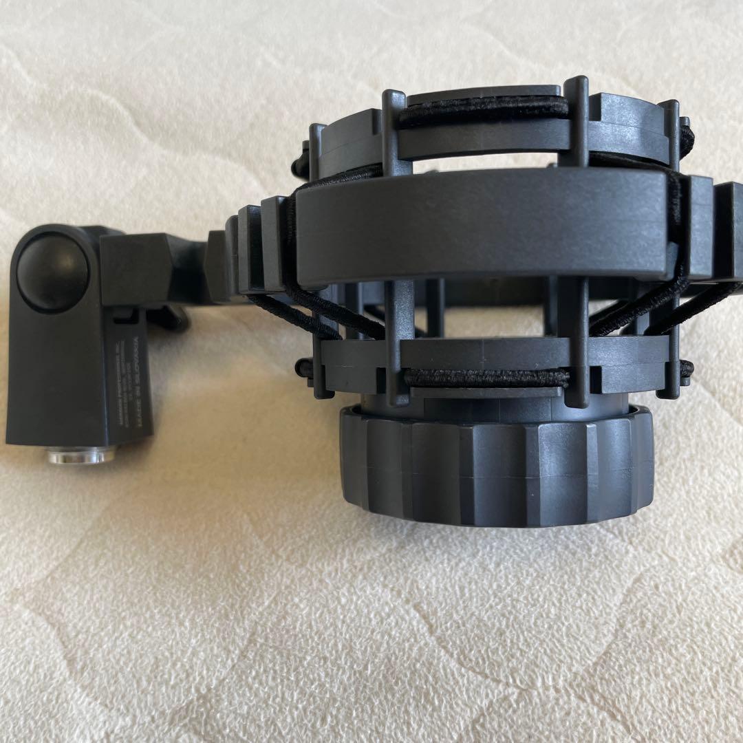 【値下げしました】AKG C214 コンデンサーマイク 新品同様