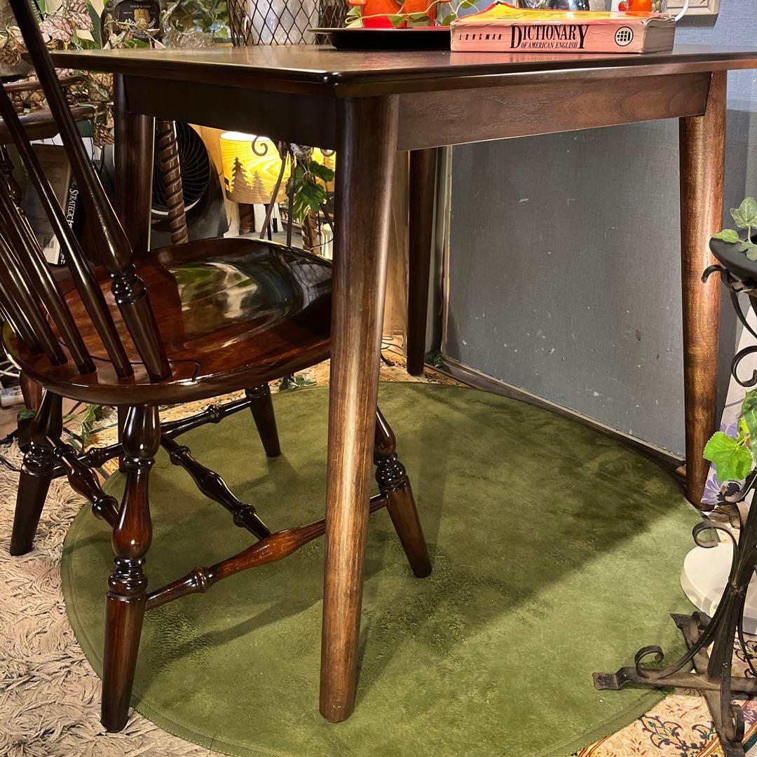 しろ　ヴィンテージ デザイナーズ　コンパクト　　ダイニングテーブル