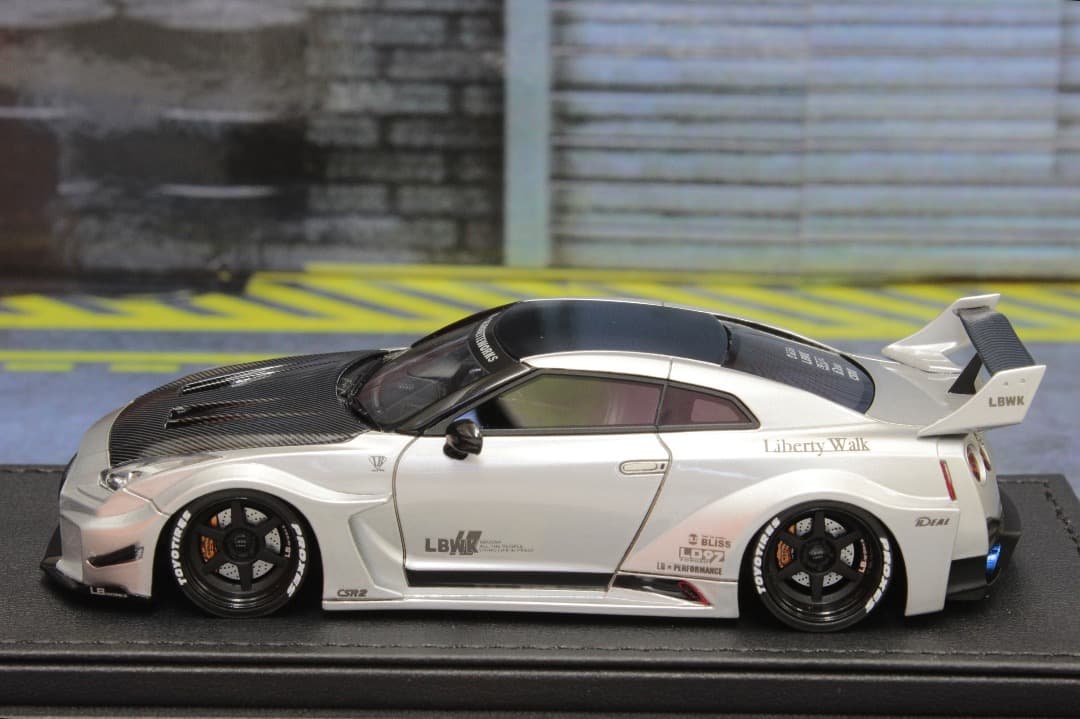 【最終価格】イグニッションモデル　1/43日産35GT-RR Silver