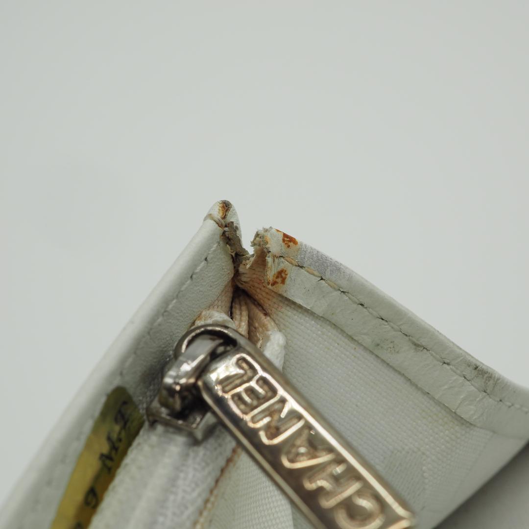 CHANEL シャネル カンボンライン パイソン 二つ折り財布 ホワイト系