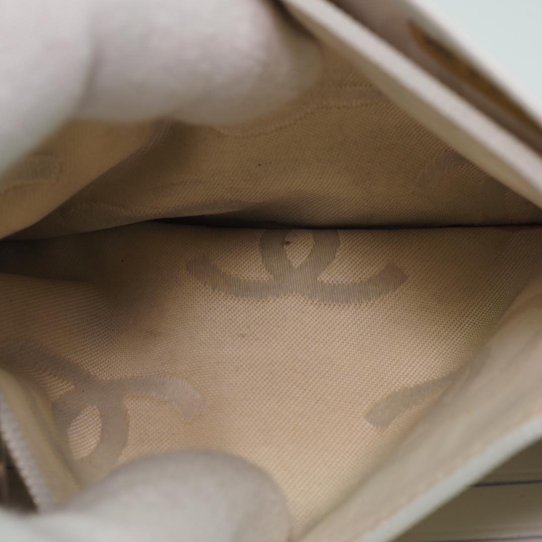 CHANEL シャネル カンボンライン パイソン 二つ折り財布 ホワイト系