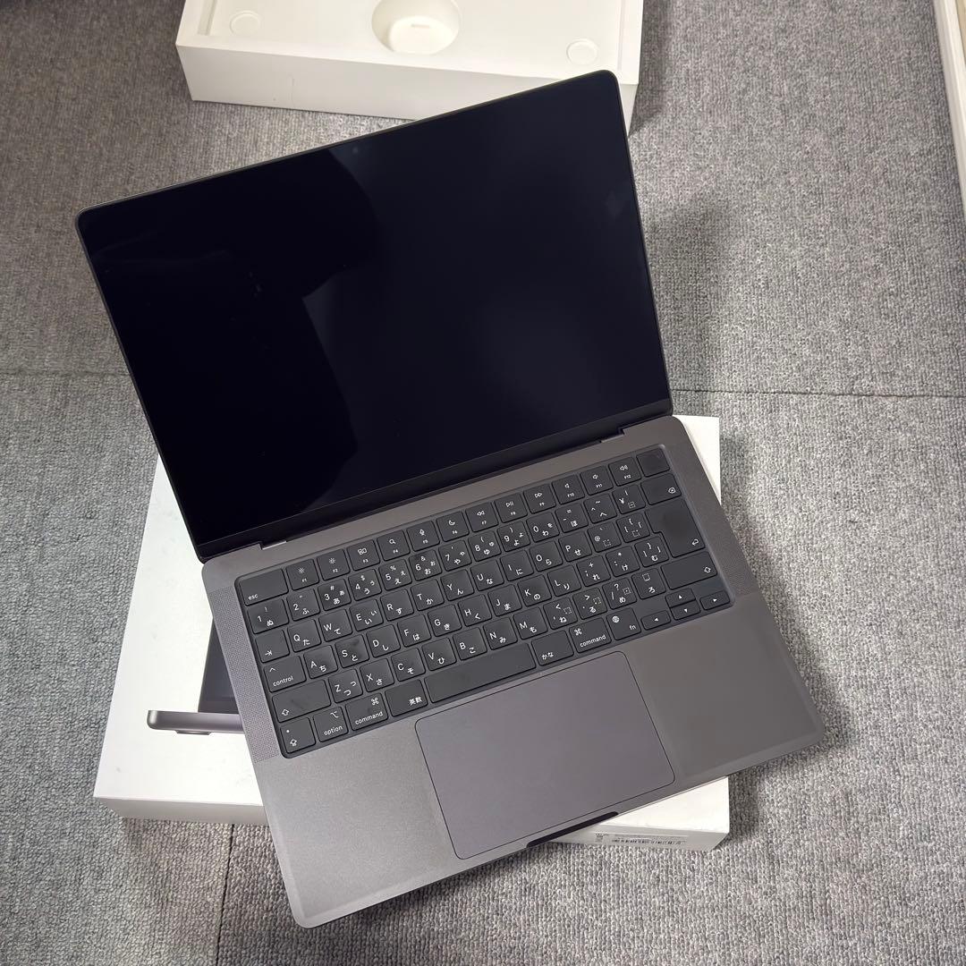 MacBook Pro 14インチ (M3 Pro) 18GB/512GB