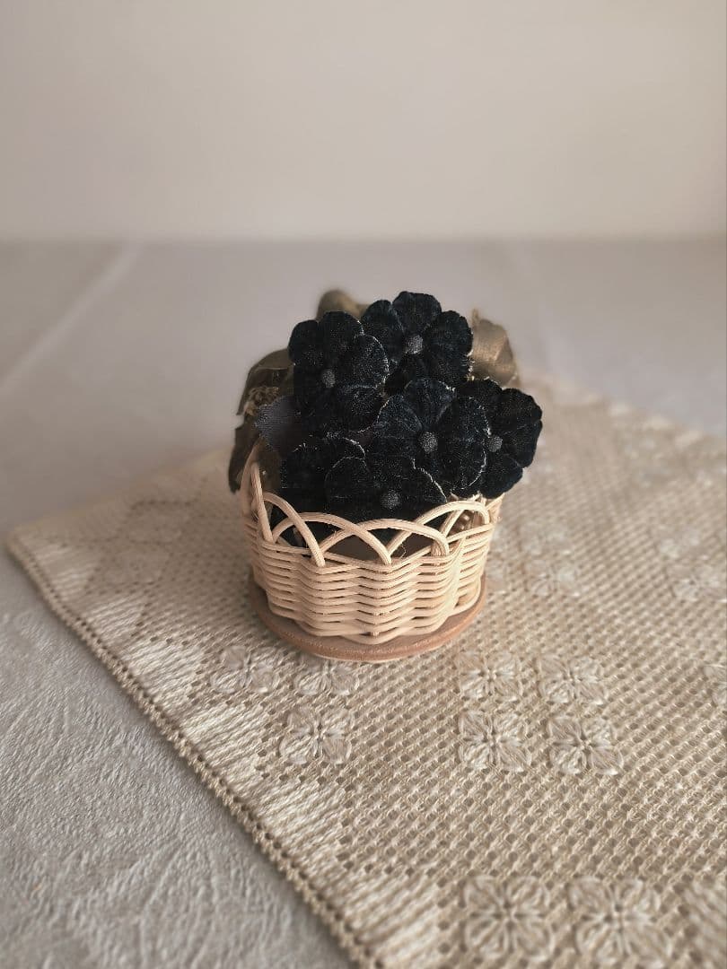 * vintage flower ❀ * シックな布花の コサージュ