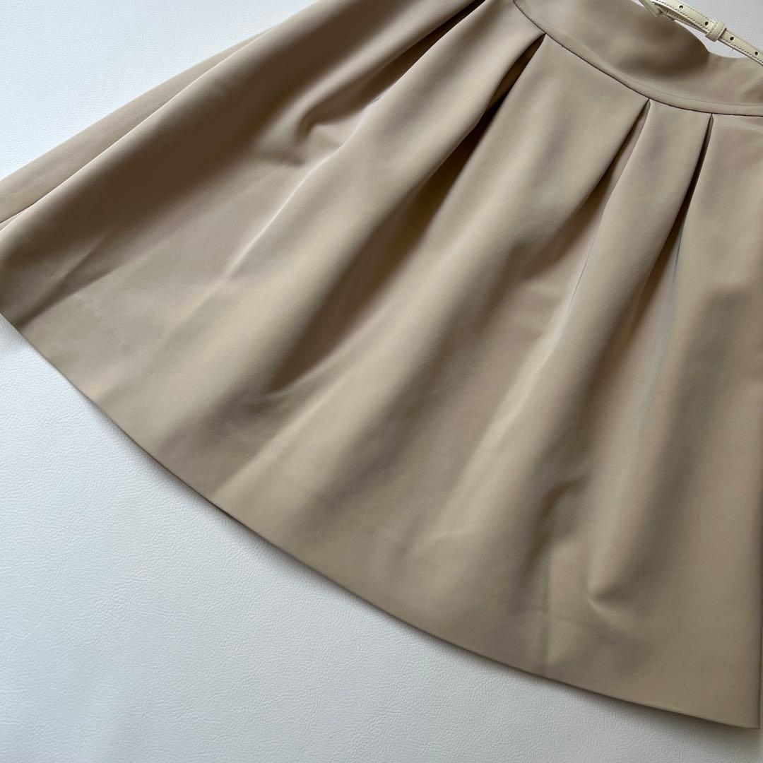 美品　FOXEY NEWYORK フォクシー　ボックスプリーツスカート　ベージュ