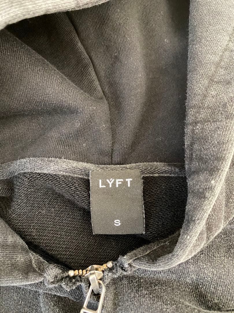 LYFT ダークグレー ジップアップパーカー S