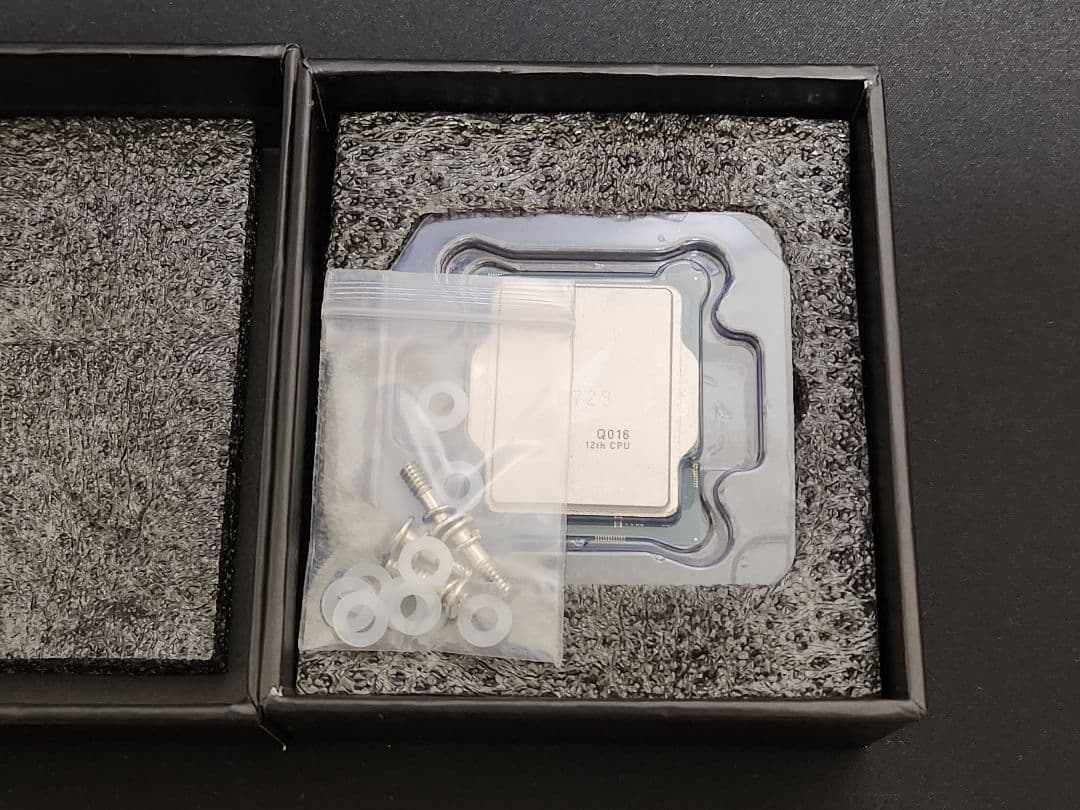 CPU Intel Core i5 12600HX(ES)