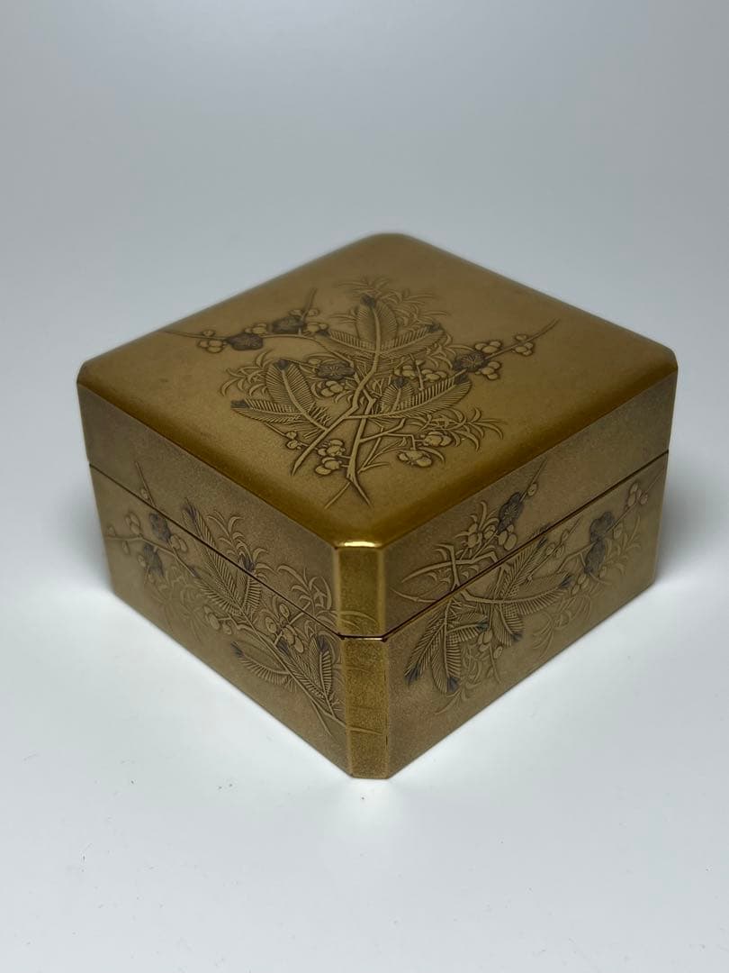 香道具 時代蒔絵 金蒔絵花草風景図香合 金地内金梨地 箱付 明治時代蒔絵　古美術