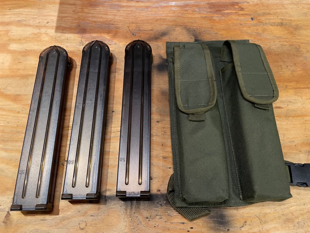 東京マルイ P-90 多弾装マガジン付き