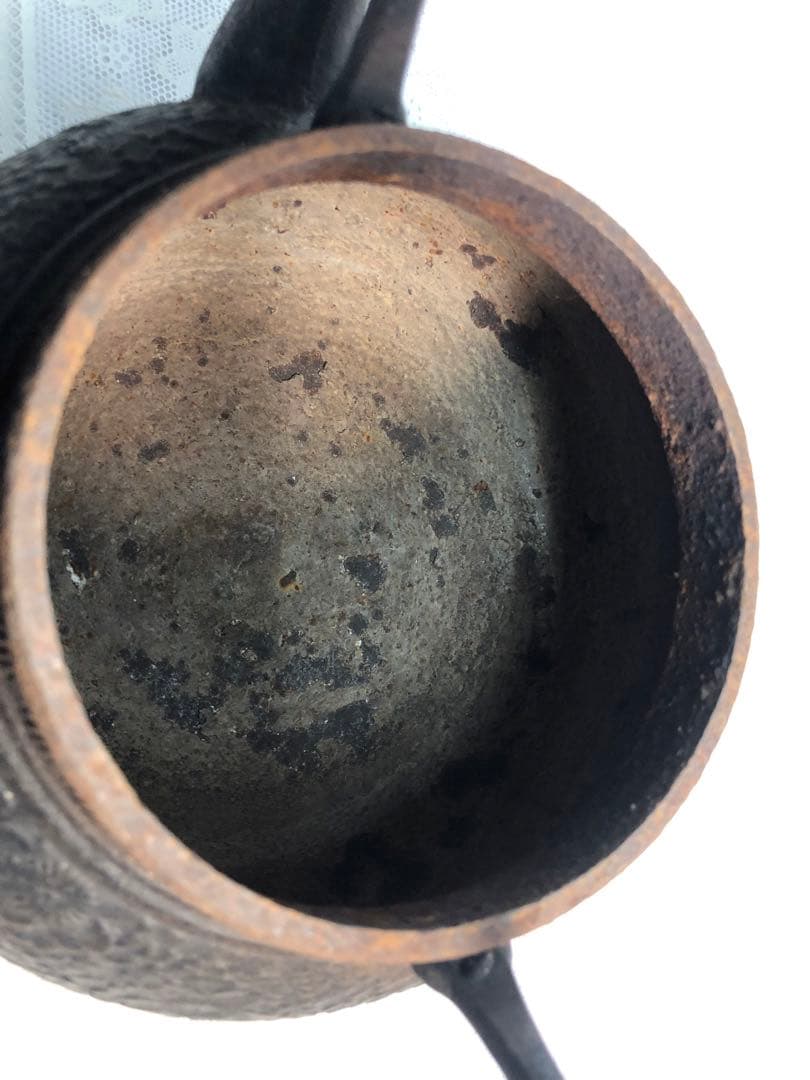 鉄瓶　龍盛堂 花模様 鉄瓶 黒色 鋳鉄製