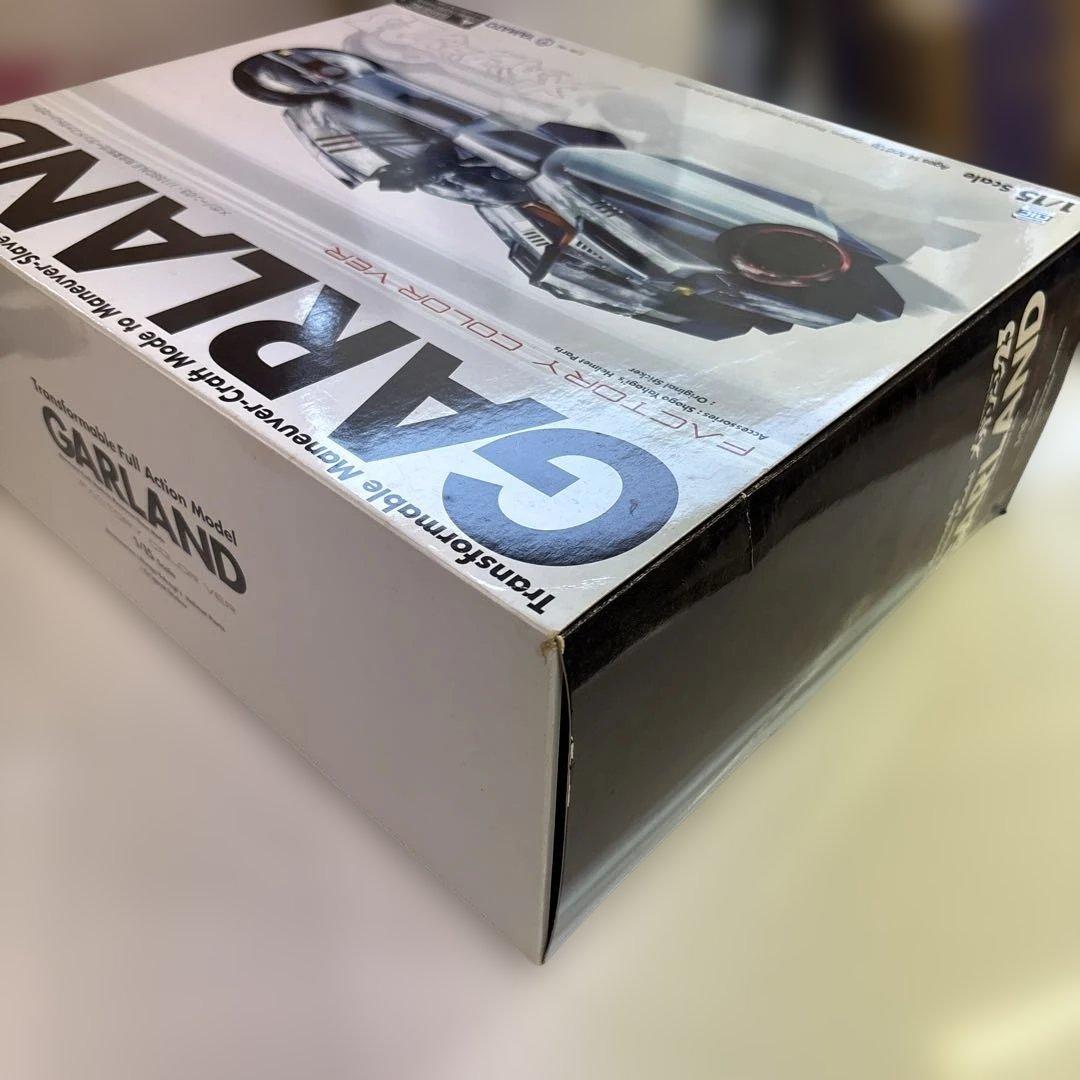 メガゾーン23 1/15ガーランドFACTORY COLOR Ver. 完全変形