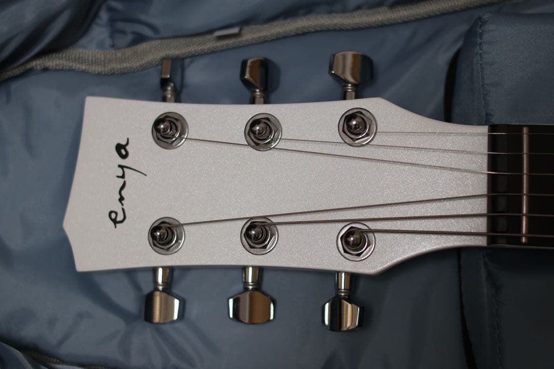 ENYA Nova Go Sonic スマートエレキギター　ホワイト