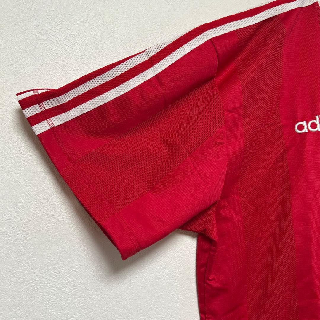 Liverpool リバプール　サッカー　adidas アディダス