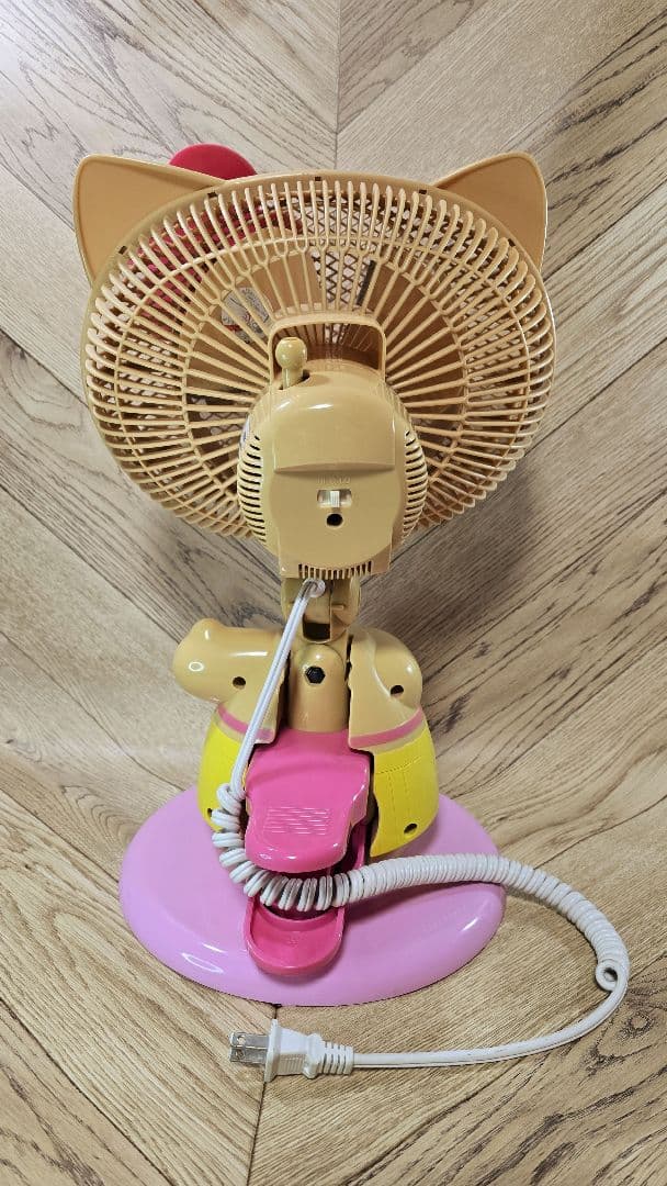 (mrcao様)ハローキティ日焼けキティ クリップ＆パーソナル扇風機 ドウシシャ