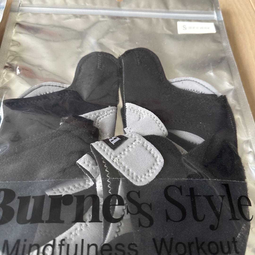 【新品未使用②】バーネススタイル グローブ シューズ Sサイズ