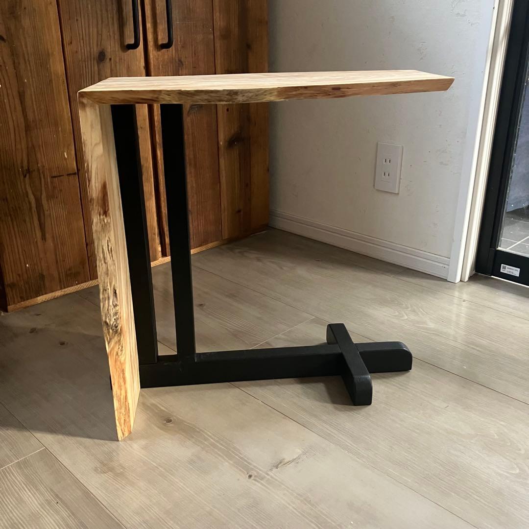 栃(トチ)一枚板　サイドテーブル　ハンドメイド