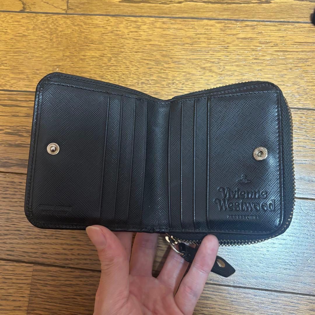 Vivienne Westwood ヴィヴィアンウエストウッド 二つ折り財布