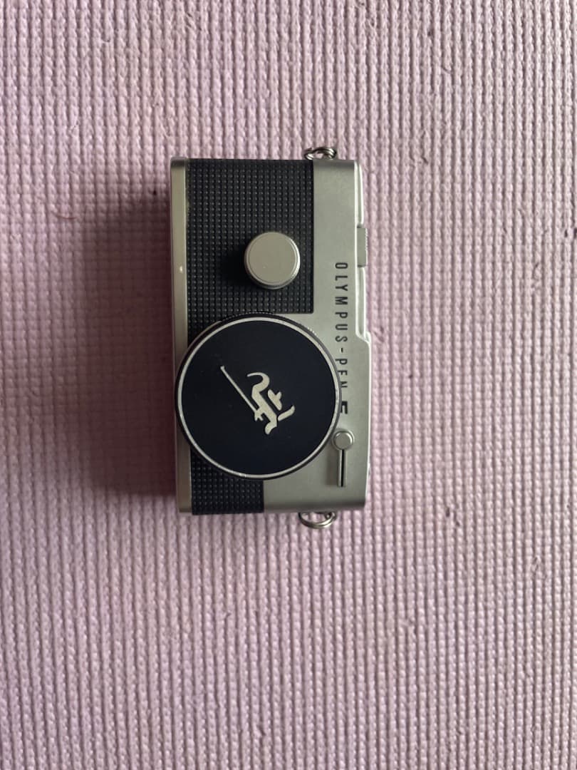 フィルムカメラ OLYMPUS-PEN F