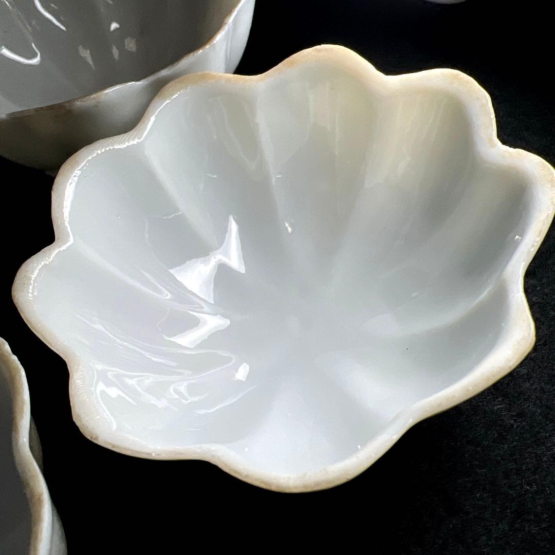 中国清朝時代　薄手白磁三足輪花小碗5客　幅約8㎝　東Y7-1208☆2Fタカチ