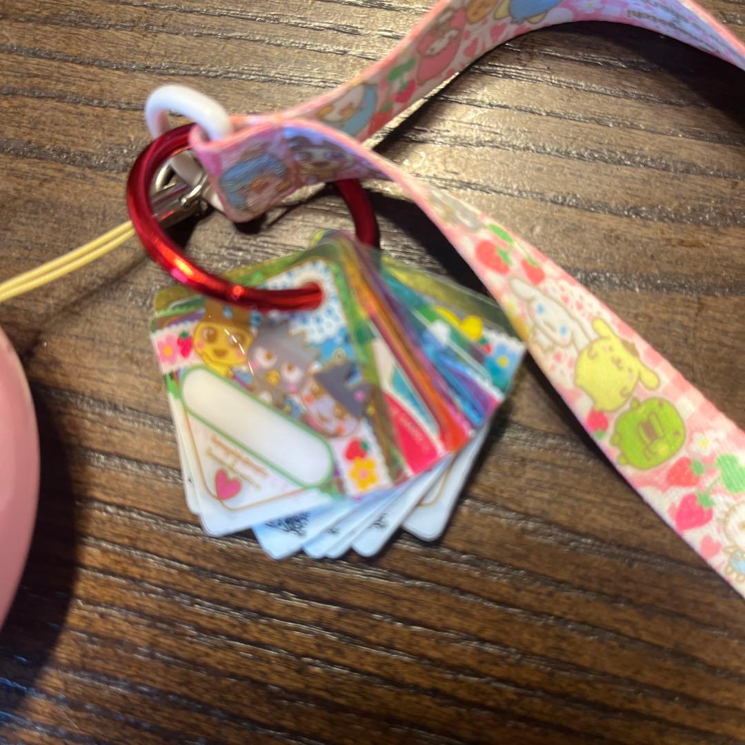 たまごっちみーつ サンリオキャラクターズ ピンク ストラップ付き