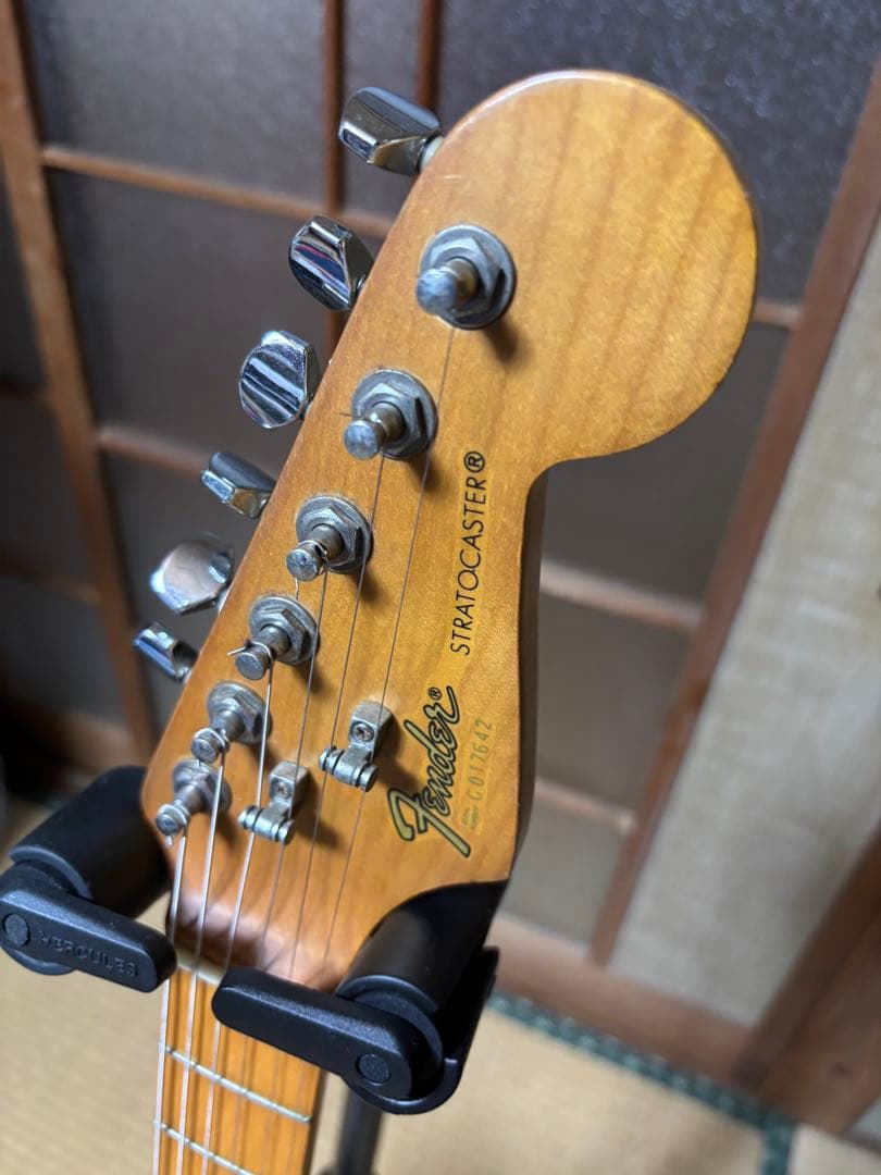 ギター Fender JAPAN Stratocaster