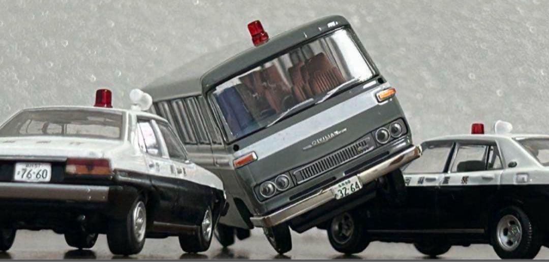 訳あり トミカリミテッドヴィンテージネオ 護送車 パトカー 3台セット