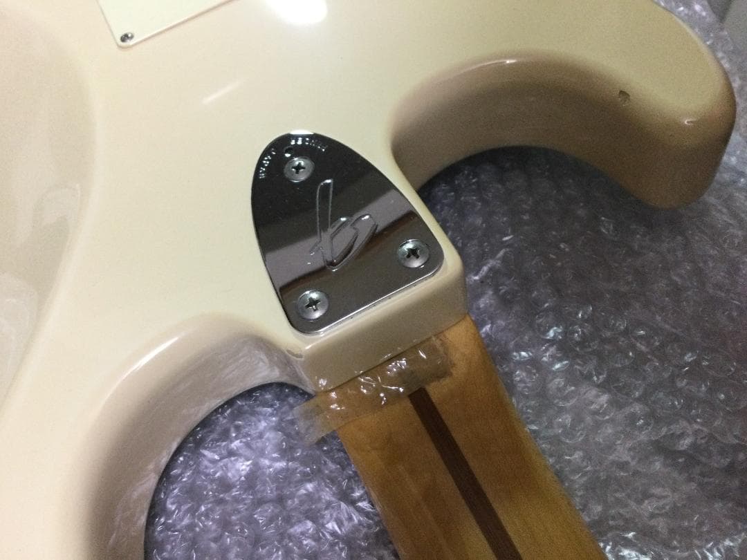 Fender 日本製 Stratocaster cream white