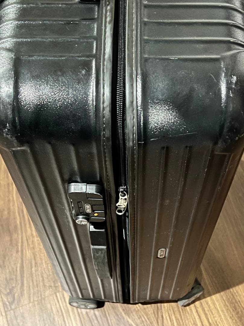 RIMOWAサルサ　ブラック 4輪　82Ｌ　箱付き