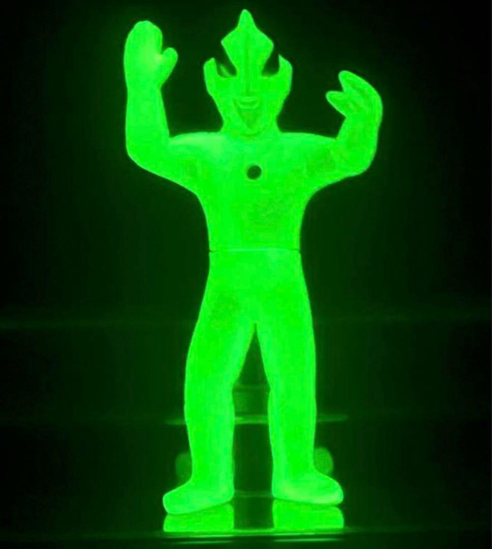 【激レア】ブルマァクソフビ　ニセウルトラマン　畜光ver. 入手困難