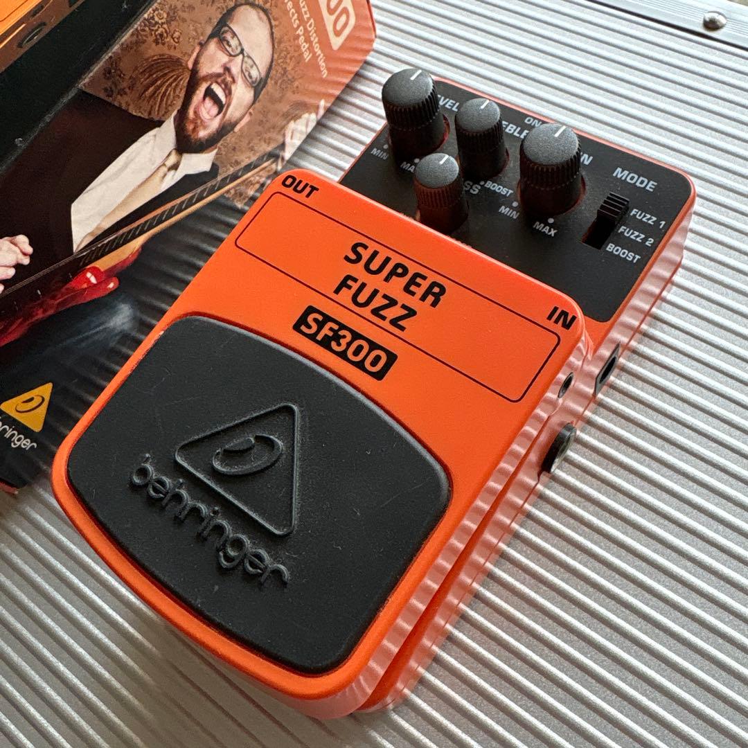 ギター Behringer SUPER FUZZ SF300