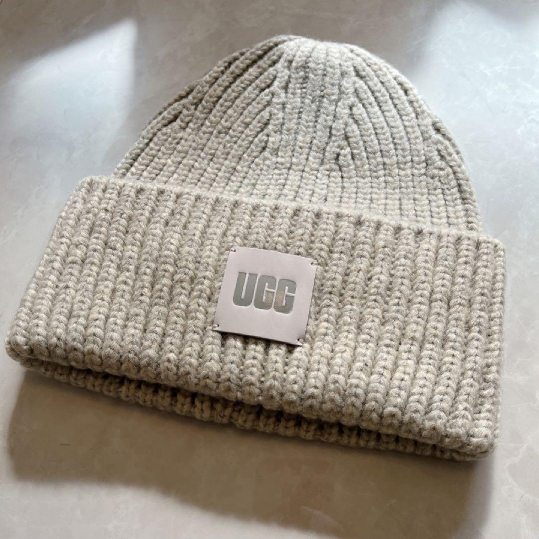 新品未使用 UGG ニット帽 グレー